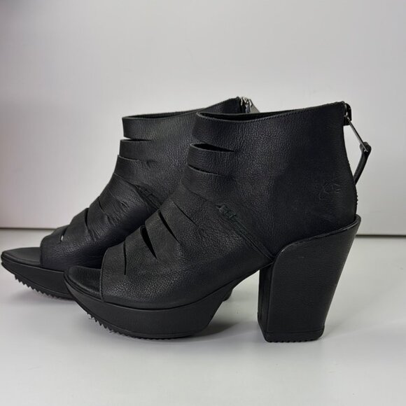 John Fluevog Axe Slitted Open Toe Platform - Picture 5 of 14